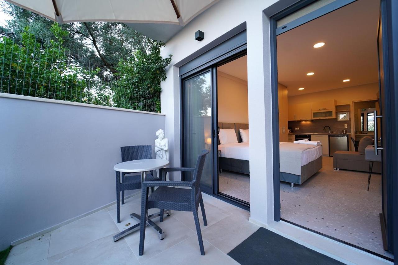 Moonlight Suites Парга Экстерьер фото