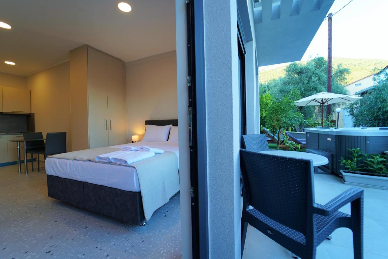 Moonlight Suites Парга Экстерьер фото