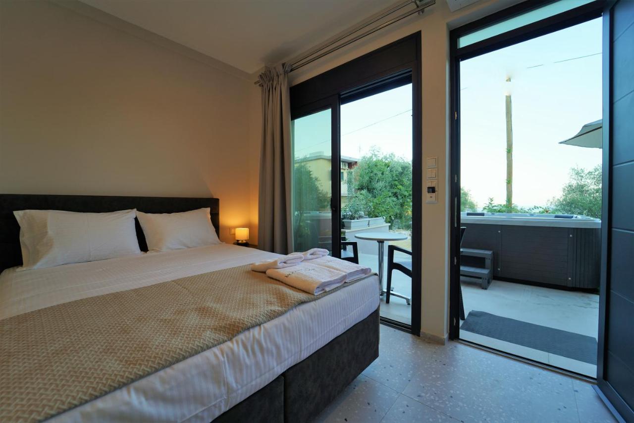 Moonlight Suites Парга Экстерьер фото